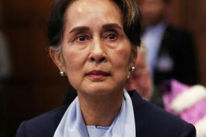 Bà Suu Kyi bị chuyển đến nơi giam giữ bí mật