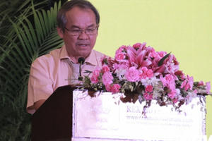 Bầu Đức và câu chuyện 5 đánh 1 tại V-League