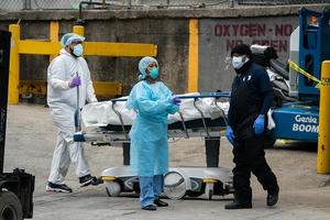 Cận cảnh đại dịch kinh hoàng tại Mỹ: Hơn 4.000 người chết, bệnh viện ở New York hết chỗ chứa xác