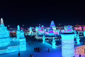 Rực rỡ lễ hội Băng đăng quốc tế tại Cáp Nhĩ Tân, Trung Quốc