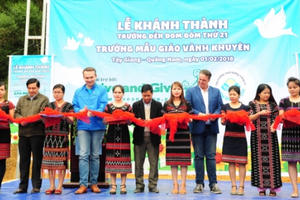 Trường Đèn Đom đóm thắp sáng ước mơ trẻ nghèo