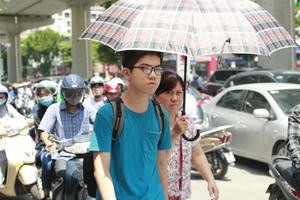 Hà Nội nắng nóng đỉnh điểm trong 3 ngày tới