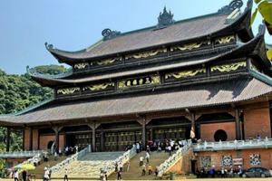 Người Việt đến chùa để làm gì?