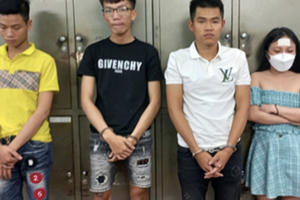 Bắt nhóm thanh niên rủ nhau bay lắc xuyên đêm trong phòng ngủ