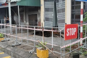 Quảng Ninh: Xuất hiện "hố tử thần" sau cơn mưa