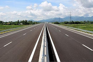 Cao tốc Bắc - Nam đoạn Ninh Bình - Thanh Hóa sẽ hoàn thành vào 2021