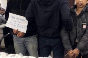 Khởi tố 2 đối tượng vận chuyển trái phép 9kg ma túy đá ở huyện Đông Anh