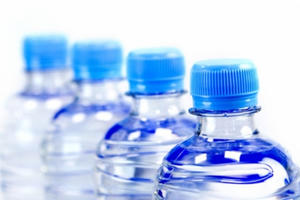 Đồ uống đóng chai: Không thể buông lỏng quản lý