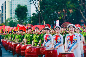 Ân tượng đêm sơ duyệt diễu binh của Học viên Cảnh sát