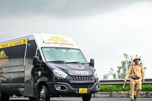 Sử dụng điện thoại khi lái xe, lấn làn, đi vào làn khẩn cấp trên cao tốc sẽ bị xử lý nghiêm