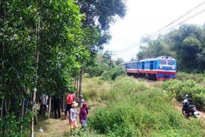 Thừa Thiên Huế: Tìm người thân của nạn nhân bị tàu cán tử vong