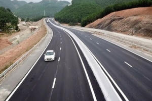 Dự án cao tốc Hòa Bình - Mộc Châu thúc đẩy phát triển kinh tế - xã hội