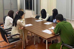 Triệt phá đường dây mại dâm hoạt động trong showbiz với giá từ 60- 100 triệu đồng