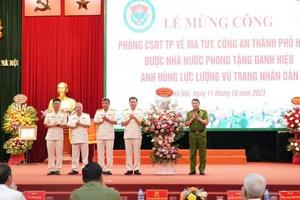 Phòng Cảnh sát điều tra tội phạm về ma túy Công an Hà Nội vinh dự nhận danh hiệu Anh hùng lực lượng vũ trang nhân dân