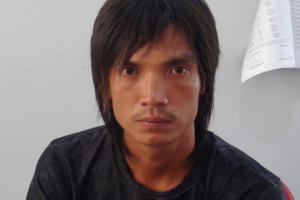 Đột nhập trộm đồ còn tranh thủ cưỡng hiếp con gái gia chủ