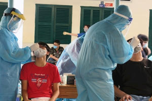 Tụ tập chơi ma tuý, 3 thanh niên bị lây nhiễm Covid-19