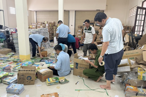 Hậu Giang: Phát hiện gần 80.000 quyển sách giáo khoa có dấu hiệu giả nhãn hiệu