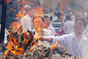 Kinh hãi những vụ đốt vàng mã gây đại họa
