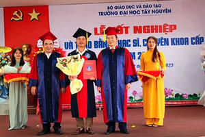 Đại học Tây Nguyên trao bằng tới 144 Thạc sỹ, Bác sĩ