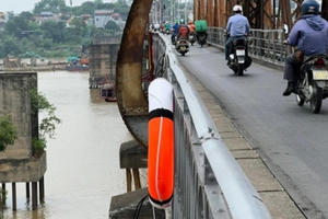 Thông tin bất ngờ vụ loạt phao cứu sinh "biến mất"