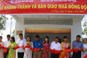 Báo PLVN trao tặng nhà mới cho gia đình Anh hùng liệt sỹ, Nhà báo Nguyễn Mai