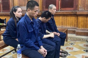 Ném ma tuý qua nhà hàng xóm để phi tang vẫn không thoát tội