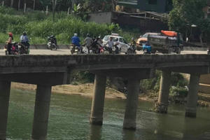 Nợ nần chồng chất nam thanh niên gieo mình xuống sông tự tử