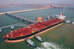 Tin kinh tế 6AM: Thuế nhập khẩu dầu mỏ thô còn 0%; Hơn 45 ngàn lao động Việt sang Nhật làm sau 8 tháng Tin kinh tế 6AM: Thuế nhập khẩu dầu mỏ thô còn 0%; Hơn 45 ngàn lao động Việt sang Nhật làm sau 8 tháng