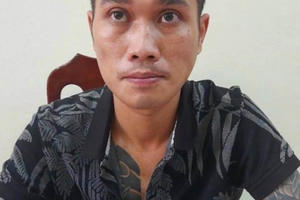 Hà Nội: Phát hiện, bắt giữ đối tượng truy nã đi "lang bạt" khắp nơi Hà Nội: Phát hiện, bắt giữ đối tượng truy nã đi "lang bạt" khắp nơi