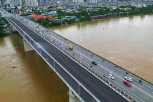 Phân luồng giao thông chuẩn bị thông xe cầu Vĩnh Tuy 2