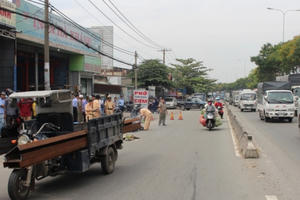 "Hung thần" chở sắt cồng kềnh tông chết người trên quốc lộ 1
