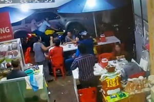 Thông tin mới nhất vụ xã đội trưởng đập xe của Bộ Công an