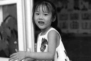 Bé gái 7 tuổi hiến giác mạc: Phải rất kìm lòng để ngăn nước mắt rơi