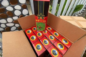 Kon Tum: Phát hiện và tạm giữ hơn 100 chai rượu sâm Ngọc Linh giả Kon Tum: Phát hiện và tạm giữ hơn 100 chai rượu sâm Ngọc Linh giả