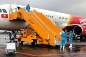 Quảng Ninh: Cảng Hàng không Quốc tế Vân Đồn hoạt động trở lại, hành khách bay được ưu đãi "khủng"