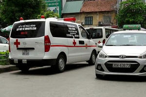 Độc quyền xe cứu thương, nỗi sợ hãi của tài xế và người bệnh Độc quyền xe cứu thương, nỗi sợ hãi của tài xế và người bệnh