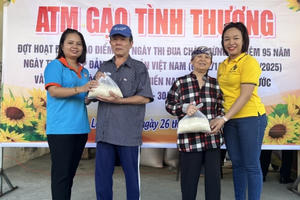 “ATM gạo” trao ân tình những ngày cuối năm