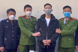 Vận chuyển cả ngàn viên hồng phiến chỉ để lấy 10 triệu đồng tiền công