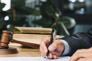 Công chứng viên thuộc Văn phòng công chứng Thạch Thất bị tố cáo