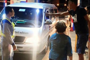 Tổng Cục đường bộ yêu cầu VEC rút quyết định cấm 2 ô tô