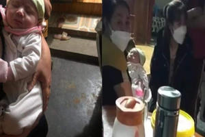 Bé gái bị bỏ rơi trước cửa một gia đình hiếm muộn ở Tuyên Quang