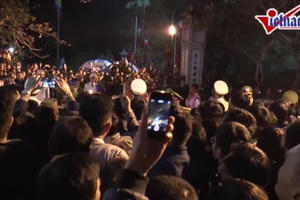 Hình ảnh rước kiệu tại đền Trần