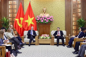 Trao tặng Kỷ niệm chương “Vì sự nghiệp tư pháp” cho Đại sứ đặc mệnh toàn quyền Canada tại Việt Nam Trao tặng Kỷ niệm chương “Vì sự nghiệp tư pháp” cho Đại sứ đặc mệnh toàn quyền Canada tại Việt Nam