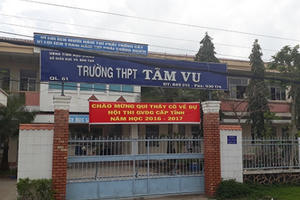 Hậu Giang: Xuất hiện clip thầy trò xô xát trong lớp học