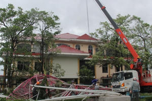 Chùm ảnh thành phố Đồng Hới "tan hoang sau siêu bão”