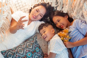 Thái Thùy Linh: “Tôi chưa bao giờ phải “nhốt” con trong nhà lâu như thế”