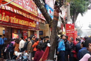 Khách mua vàng tăng hơn 50% trong ngày Vía Thần tài