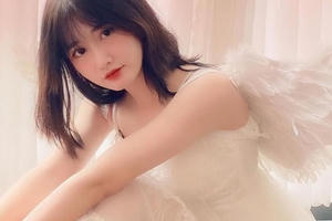 4 hot girl xinh như thiên thần thu hút hàng triệu người theo dõi trên TikTok khi chưa 18 tuổi