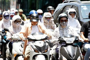 Nắng nóng kéo dài diện rộng đến hết tuần, có nơi 40 độ C