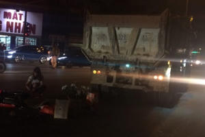 Hà Nội: Xe tải va chạm xe đạp điện, một người tử vong